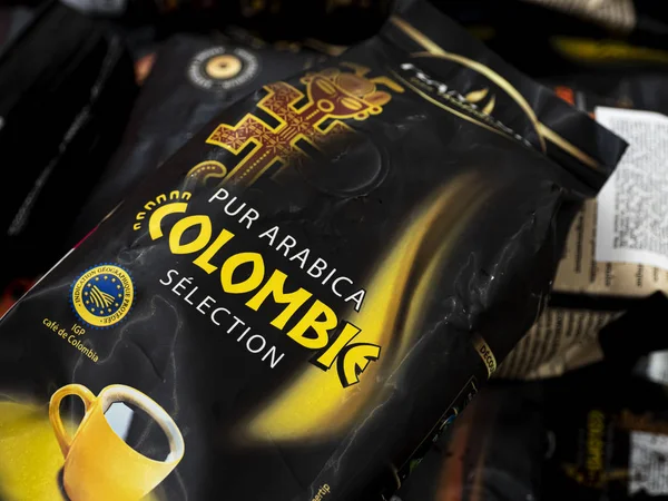 Colombia coffee pac  is seen  on store shelf — Stock Photo, Image