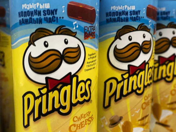 Pringles Chips  is seen  on store shelf — Stock Photo, Image