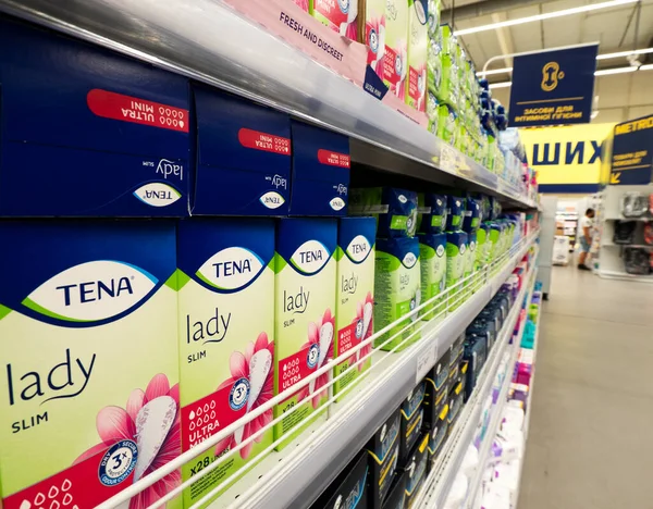 Kiew Ukraine Juky 2020 Leitartikel Illustrativ Tena Menstruationshygieneeinlagen Die Einem — Stockfoto