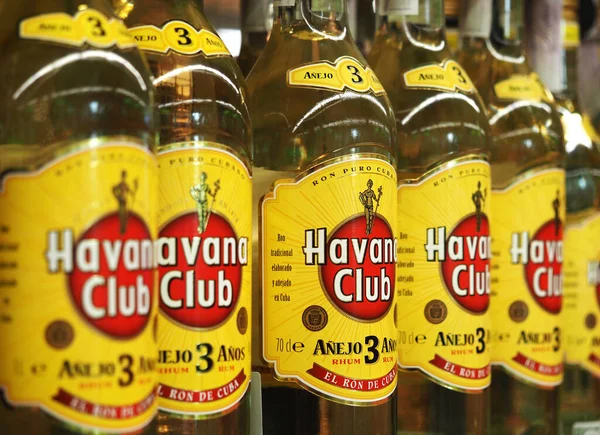 Láhev Havana Club Značka Rumu Vytvořená Kubě Roce 1934 Dnes — Stock fotografie