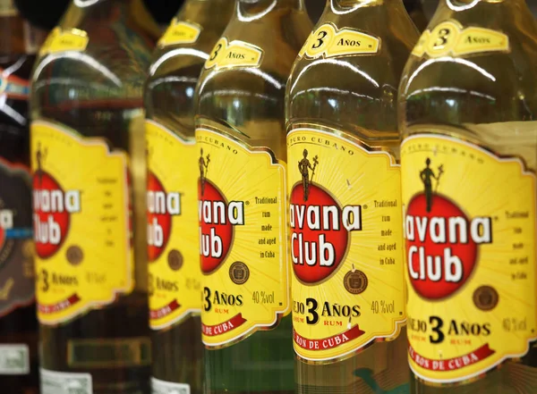 Bottles Havana Club Brand Rum Created Cuba 1934 Now One — Stock Photo, Image