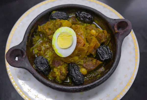 Tajine Com Carne Ameixas Cerâmica Prato Tradicional Marroquino — Fotografia de Stock