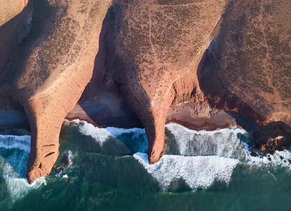 Vista Aérea Playa Legzira Con Rocas Arqueadas Costa Atlántica Atardecer — Foto de Stock