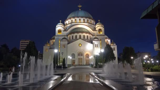 Собор Святого Саввы ночью, Белград, Сербия — стоковое видео