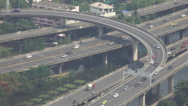 Traffic Junction Cross Road med bilar i Bangkok — Stockvideo