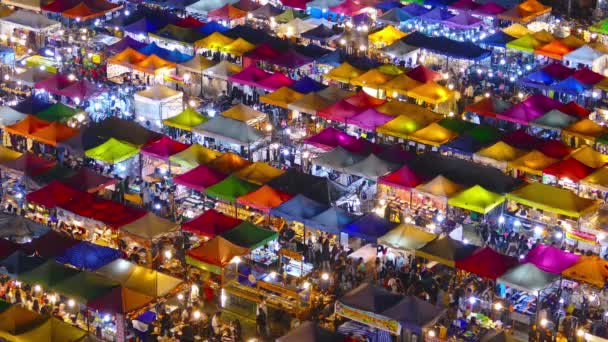 Bangkok Gece Pazarı Ratchada Yüksek görünümü — Stok video