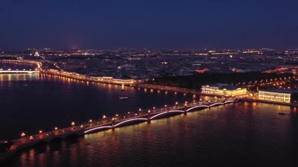 Aerial night view panorama of Saint-Petersburg — ストック動画