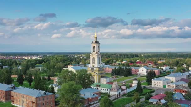 Widok z lotu ptaka na klasztor Rizopolozhensky Suzdal — Wideo stockowe