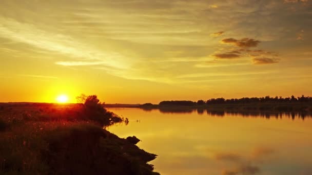 Beautiful Landscape Sunset River Zoom Out Timelapse — Stock Video