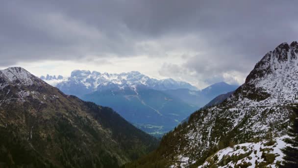 Sněhem Pokryté Hory Mracích Krajina Alpách Adamello Brenta Itálie Timelapse — Stock video