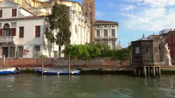 Widok Wenecji Łodzi Pływających Wzdłuż Canal Grande Włochy — Wideo stockowe