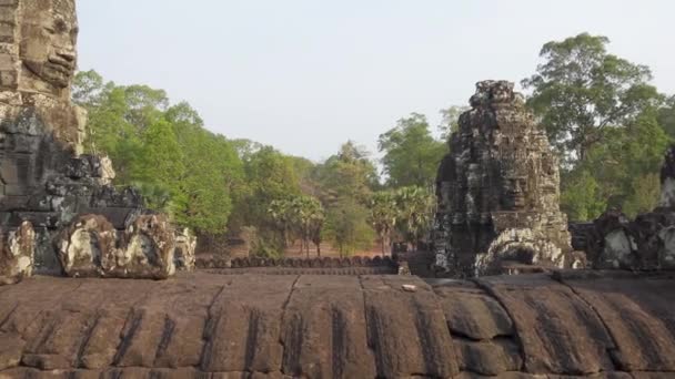 Siem Reap Cambodia Circa Jan 2017 Gigantyczne Kamienne Twarze Świątyni — Wideo stockowe