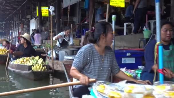 Bangkok Thailandia Circa Gennaio 2017 Mercato Galleggiante Damnoen Saduak Locali — Video Stock