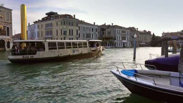 Венеция Италия Circa 2017 Золотая Башня Джеймса Байерса Гранд Канале — стоковое видео