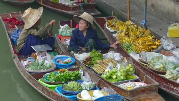 Bangkok Thailand Circa Jan 2017 Damnoen Saduak Drijvende Markt Lokalen — Stockvideo