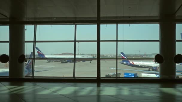 Moscow Russia Circa Apr 2018 Sheremetyevo Havaalanı Terminalinden Uçakların Havaalanının — Stok video