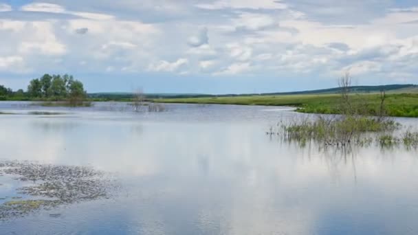 Clouds Reflected Smooth Water Lake Zoom Timelapse — Stock Video