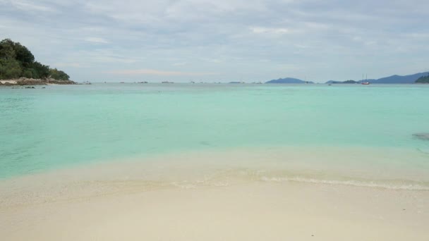 Playa Del Amanecer Arena Blanca Isla Tropical Koh Lipe Tailandia — Vídeos de Stock