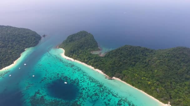 Video Aéreo Belleza Paisaje Natural Con Playa Corales Mar Isla — Vídeos de Stock