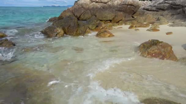 Landschap Met Strand Rotsen Koh Lipe Eiland Thailand — Stockvideo