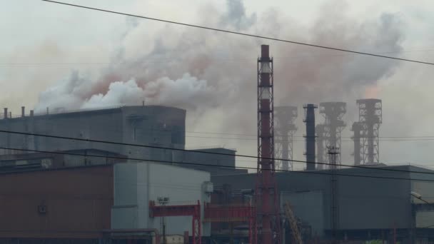 Schädliche Emissionen Von Metallurgischen Und Chemischen Anlagen Tscherepowez Russland — Stockvideo