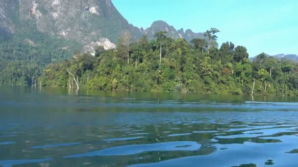 Vue Bateau Sur Lac Cheow Lan Dans Parc National Khao — Video