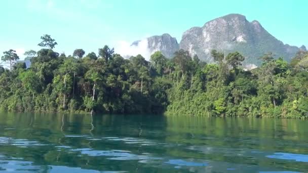 Vista Desde Barco Lago Cheow Lan Parque Nacional Khao Sok — Vídeos de Stock