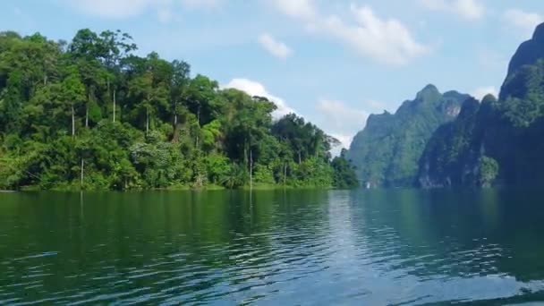 Vista Barco Lago Cheow Lan Parque Nacional Khao Sok Tailândia — Vídeo de Stock