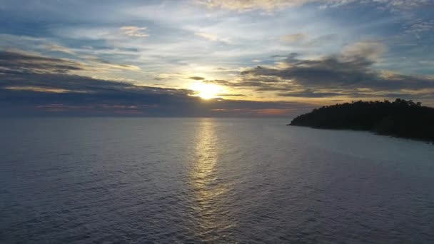 Vista Aérea Ilha Tropical Lipe Mar Andaman Pôr Sol Tailândia — Vídeo de Stock