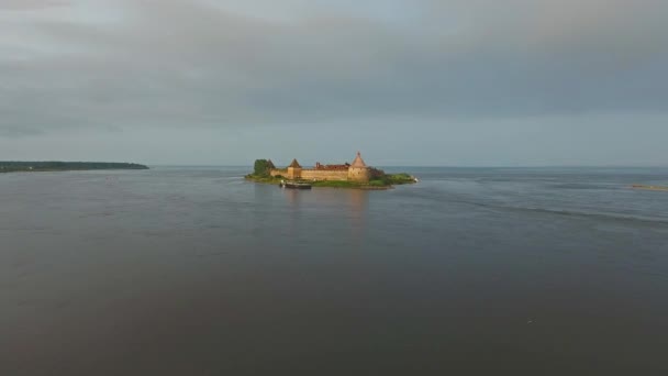 Letecký Pohled Pevnost Orešek Ostrově Řece Nevě Města Shlisselburg Leningradská — Stock video