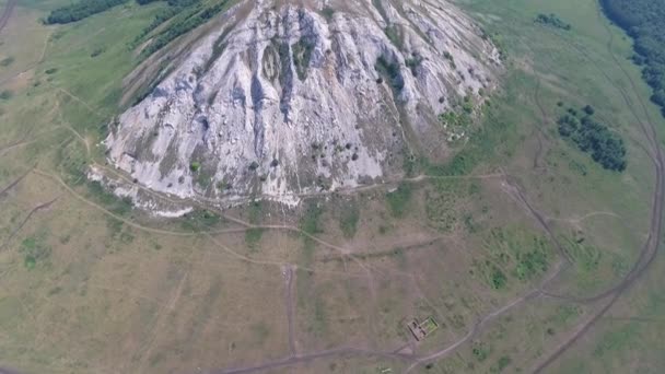 Volando Sobre Montaña Shikhan Tra Tau Rusia Bashkortostán Ural Sur — Vídeos de Stock