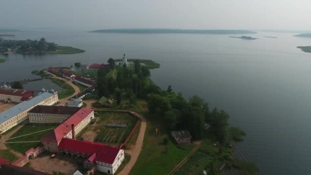 空中パノラマビューニーロStolobensky Nil 砂漠の360度 正教会の修道院と湖セリガー Tver地域 ロシア — ストック動画