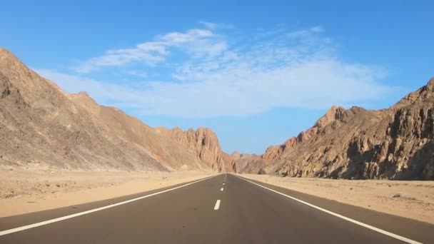 Montar Camino Través Del Desierto Las Montañas Egipto — Vídeo de stock