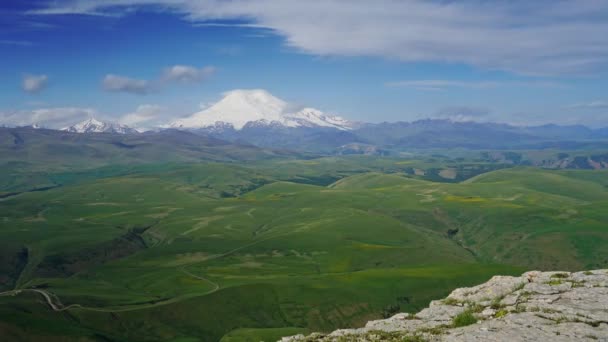 Schöne Aussicht Auf Elbrus Und Wolken Nordkaukasus Plateau Bermamyt Russland — Stockvideo