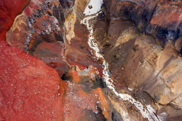Widok Lotu Ptaka Kolorowy Kanion Niebezpieczny Kanion Opasnijski Pobliżu Wulkanu — Zdjęcie stockowe