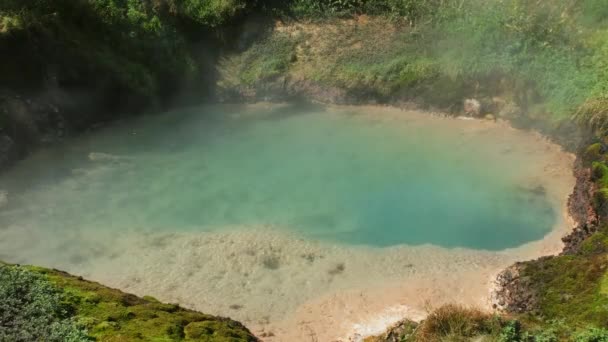 Lago Caliente Famoso Valle Los Géiseres Península Kamchatka Rusia — Vídeos de Stock