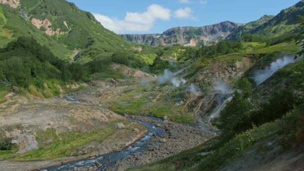 Aguas Termales Fumarolas Famoso Valle Los Géiseres Península Kamchatka Rusia — Vídeos de Stock