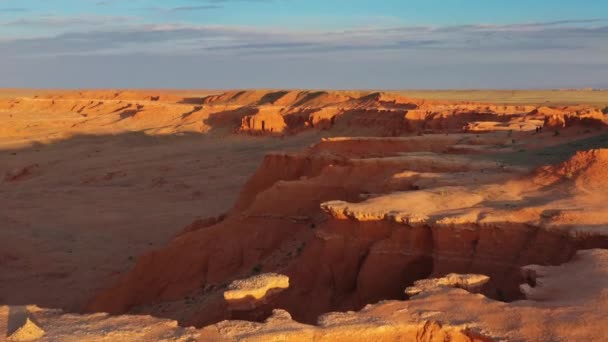 Vista Aérea Das Falésias Flamejantes Bayanzag Pôr Sol Mongólia Encontrada — Vídeo de Stock