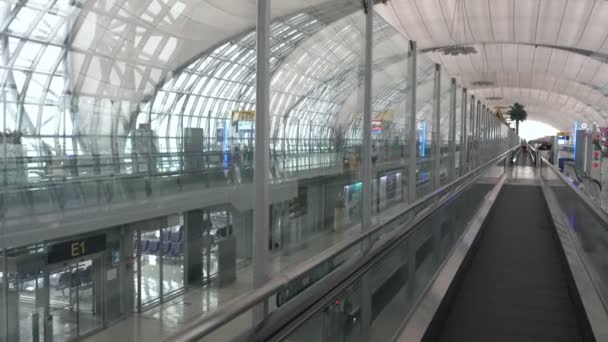 Bangkok Tajlandia Circa Jan 2017 Wnętrze Terminalu Pasażerskiego Lotnisku Suvarnabhumi — Wideo stockowe