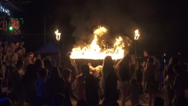 Phi Phi Krabi Thailand Circa Feb 2016 Nächtliche Feuershow Auf — Stockvideo