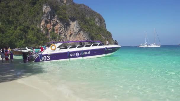 Krabi Tailandia Circa Feb 2016 Hermosa Playa Mar Con Arena — Vídeos de Stock