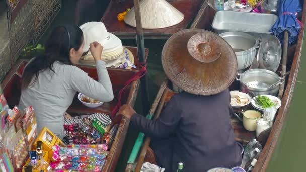 Bangkok Tailandia Circa Ene 2017 Damnoen Saduak Mercado Flotante Locales — Vídeo de stock