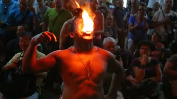 Kandy Sri Lanka March 2015 Sri Lankan Men Make Fire — Stock Video