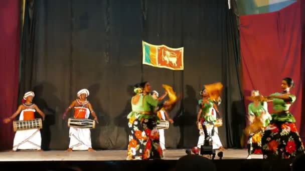 Kandy Sri Lanka Março 2015 Dançarinos Sri Lanka Trajes Tradicionais — Vídeo de Stock