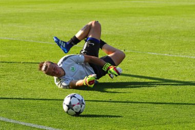 Kiev, Ukrayna - 23 Mayıs 2018: Kaleci Almuth Schult Vfl Wolfsburg Olympique Lyon Kiev'karşı Uefa Kadınlar Şampiyonlar Ligi Final 2018 oyun öncesi eğitim oturumu sırasında eylem