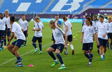 Kiev, Ukrayna - 23 Mayıs 2018: Olympique Lyonnais oyuncular eğitimden önce Vfl Wolfsburg Valeriy Lobanovskiy Stadyumu'nda karşı Uefa Kadınlar Şampiyonlar Ligi Final 2018 oyun sırasında eylem