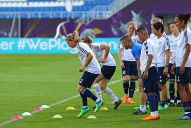 Kiev, Ukrayna - 23 Mayıs 2018: Olympique Lyonnais oyuncular eğitimden önce Vfl Wolfsburg Valeriy Lobanovskiy Stadyumu'nda karşı Uefa Kadınlar Şampiyonlar Ligi Final 2018 oyun sırasında eylem