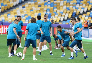 Kiev, Ukrayna - 25 Mayıs 2018: Real Madrid antrenmandan önce Kiev, Ukrayna Milli Güvenlik Olimpiyskiy Stadyumu'nda Liverpool maçında Uefa Şampiyonlar Ligi Final 2018
