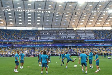 Kiev, Ukrayna - 25 Mayıs 2018: Real Madrid antrenmandan önce Kiev, Ukrayna Milli Güvenlik Olimpiyskiy Stadyumu'nda Liverpool maçında Uefa Şampiyonlar Ligi Final 2018