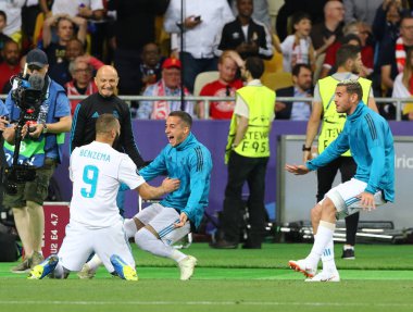 Kiev, Ukrayna - 26 Mayıs 2018: Liverpool Kiev, Ukrayna Milli Güvenlik Olimpiyskiy Stadyumu'nda karşı Uefa Şampiyonlar Ligi Final 2018 oyun sırasında bir gol attı sonra Real Madrid oyuncuları kutlamak